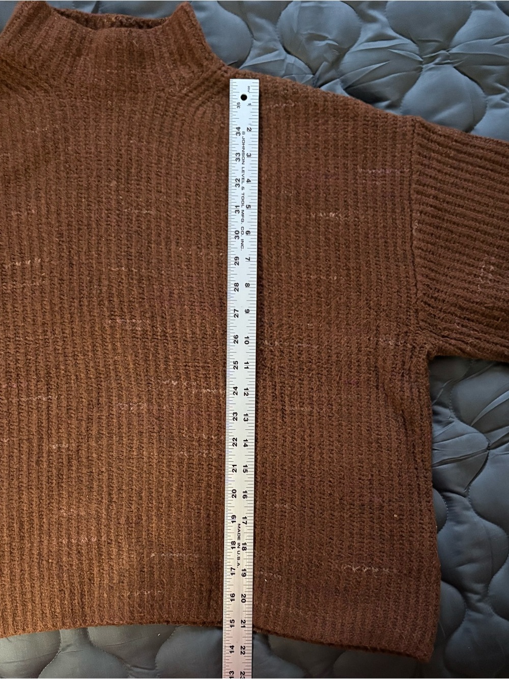 Old Navy Women’s Chunky Rib Turtleneck Sweater - Brown - Picture 4 of 5